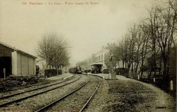 La gare - Train venant de Nyons